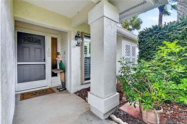 Building Photo - 5636 SE Foxcross Pl