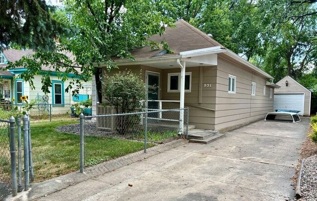 Building Photo - 3 Bedroom 1.5 Bathroom house near Old Town Fort Collins