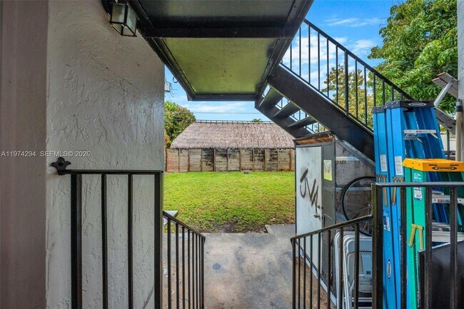 Building Photo - 1853 SW 17th St