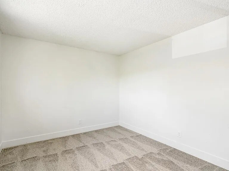 Building Photo - 4748 Greenholme Dr