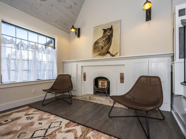 Building Photo - 2721 NW 19th St