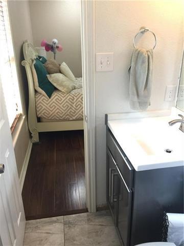 Building Photo - 2527 Cunningham St