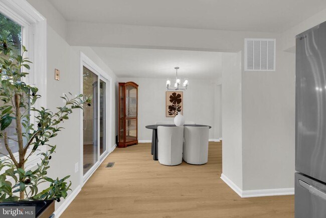 Building Photo - 3046 Talking Rock Dr