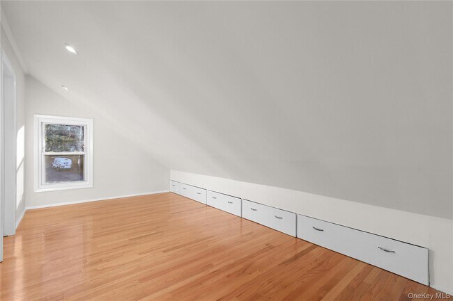 Building Photo - 8 Virginia Ave