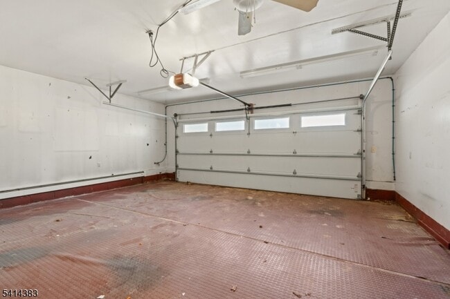 Building Photo - 2 Old Mill Rd