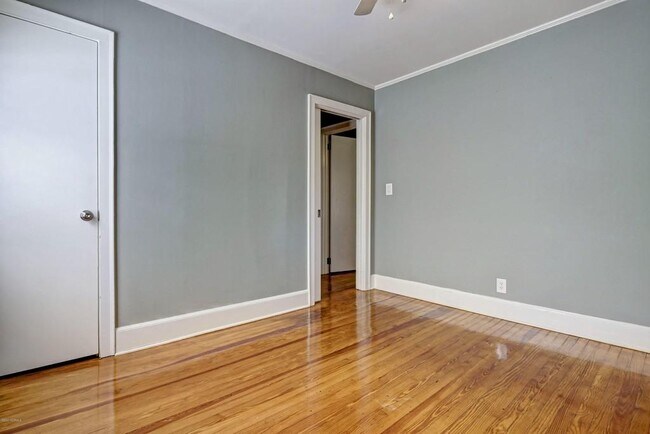 Bedroom - 2702 Chestnut St