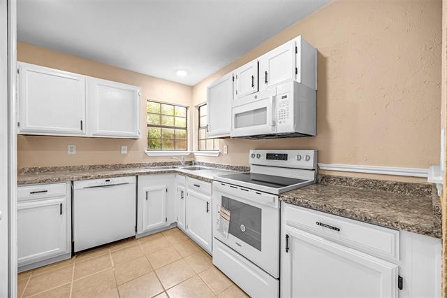 Building Photo - 2509 Sunflower Dr