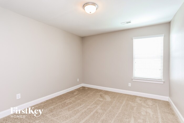 Building Photo - 2205 Wise Owl Dr