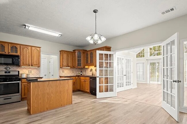 Building Photo - 4235 Marjorie Rd SW