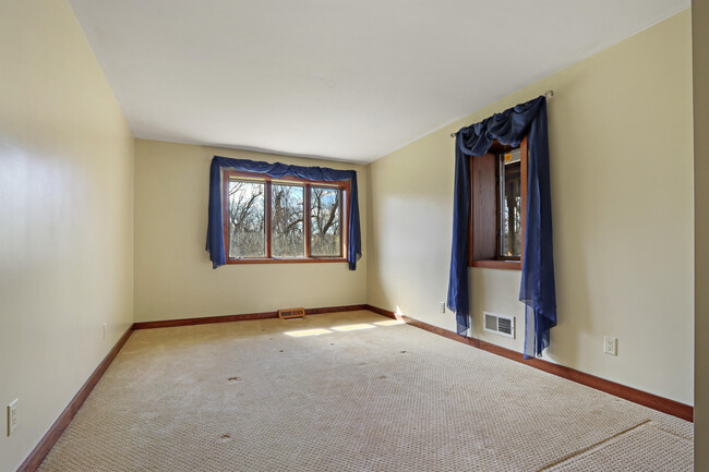 Building Photo - 6147 Taylor Ave