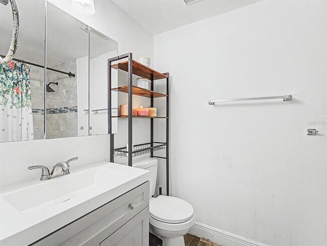 Building Photo - 8304 Dasa Pl