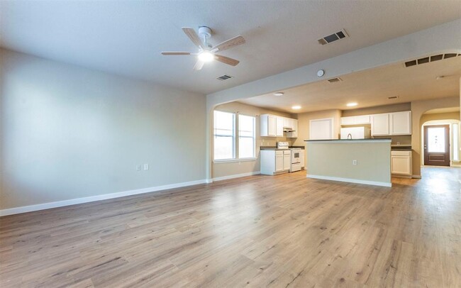 Building Photo - 7106 Thannas Way