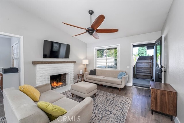 Building Photo - 23201 Vía Mirlo