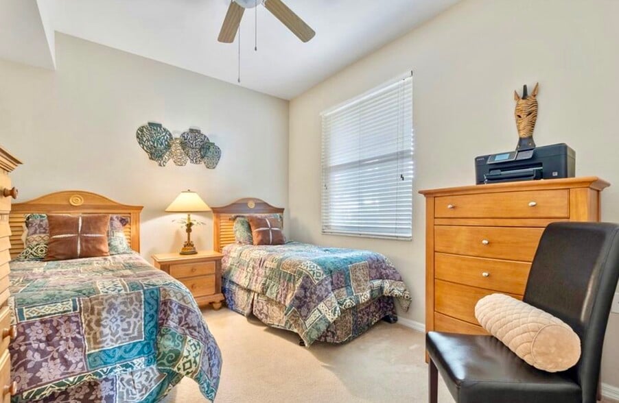 Building Photo - 10480 Washingtonia Palm Way