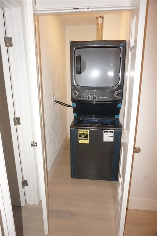 Building Photo - 99 Moody St