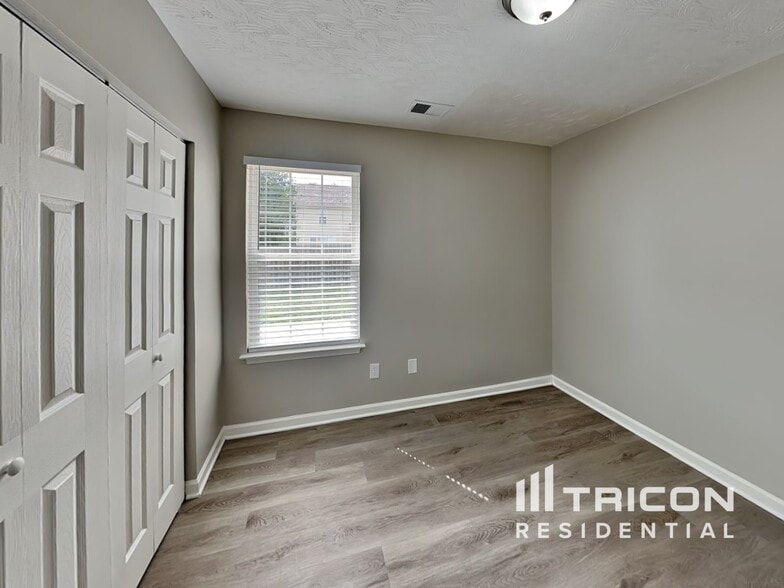 Building Photo - 474 Albion Way