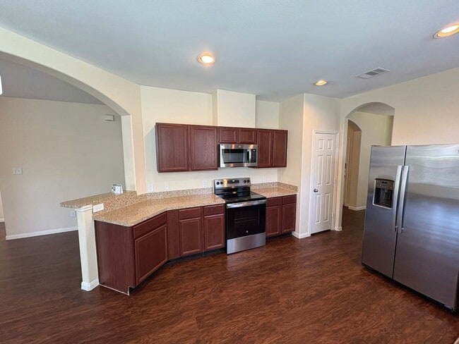 Building Photo - 13529 Raintree Dr