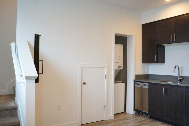 Building Photo - Incredible Specials: Immaculate 1-Bedroom ...
