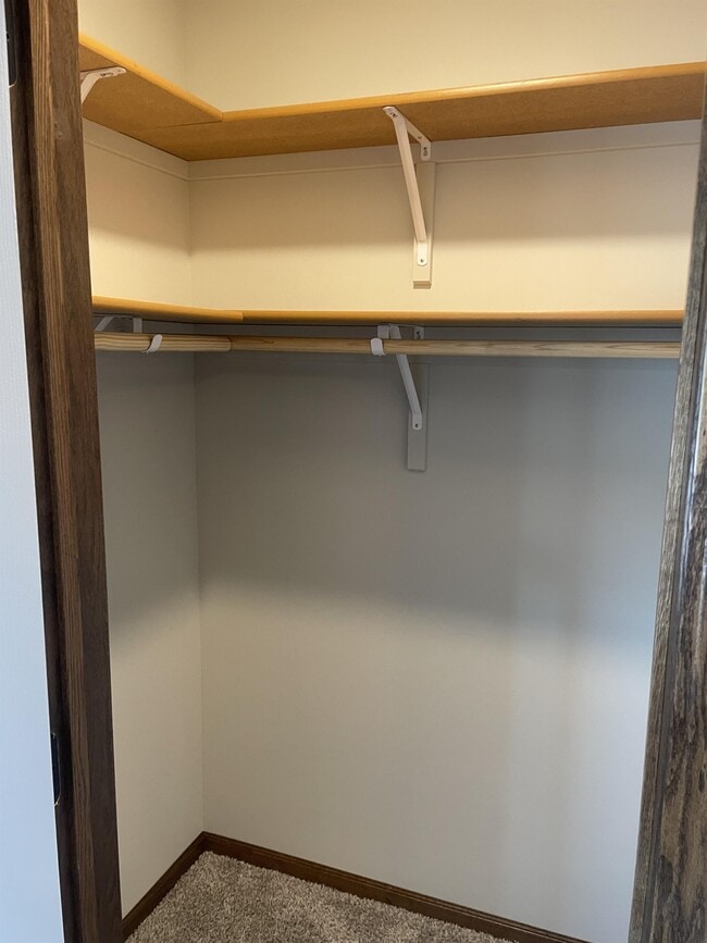 Building Photo - 1424 Cedar Cv Rd