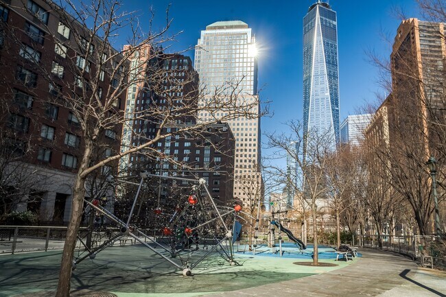 Building Photo - 2 S End Ave