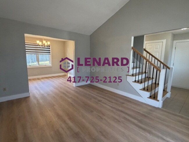 Building Photo - Spacious 3 Bedroom Home!
