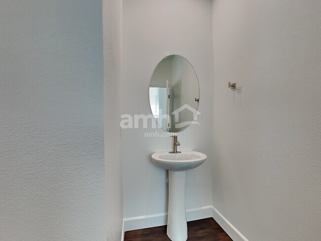 Building Photo - 4816 Blushing Star St