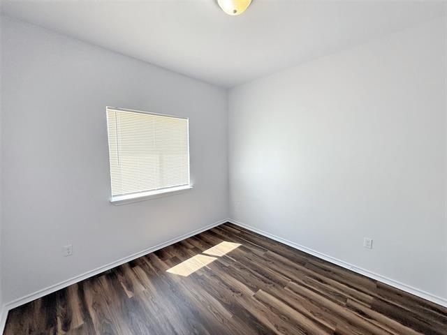 Building Photo - 512 E Hazelwood St