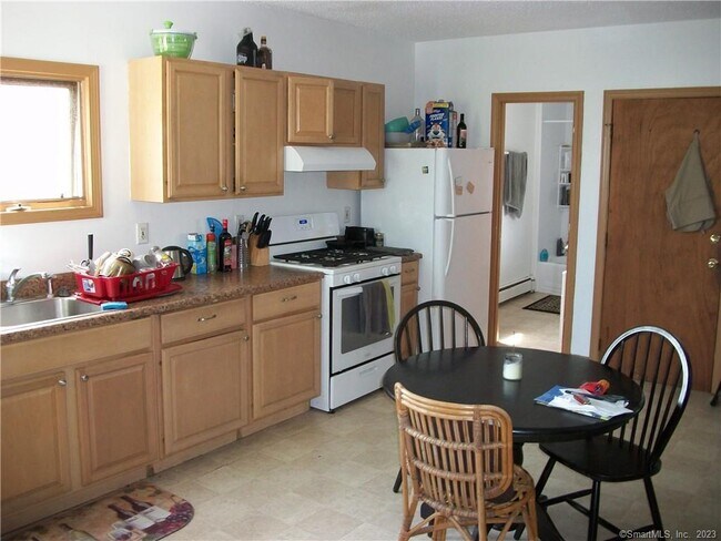 Building Photo - 20 Lawrence St