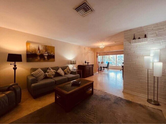 Building Photo - 7834 Edgewater Dr