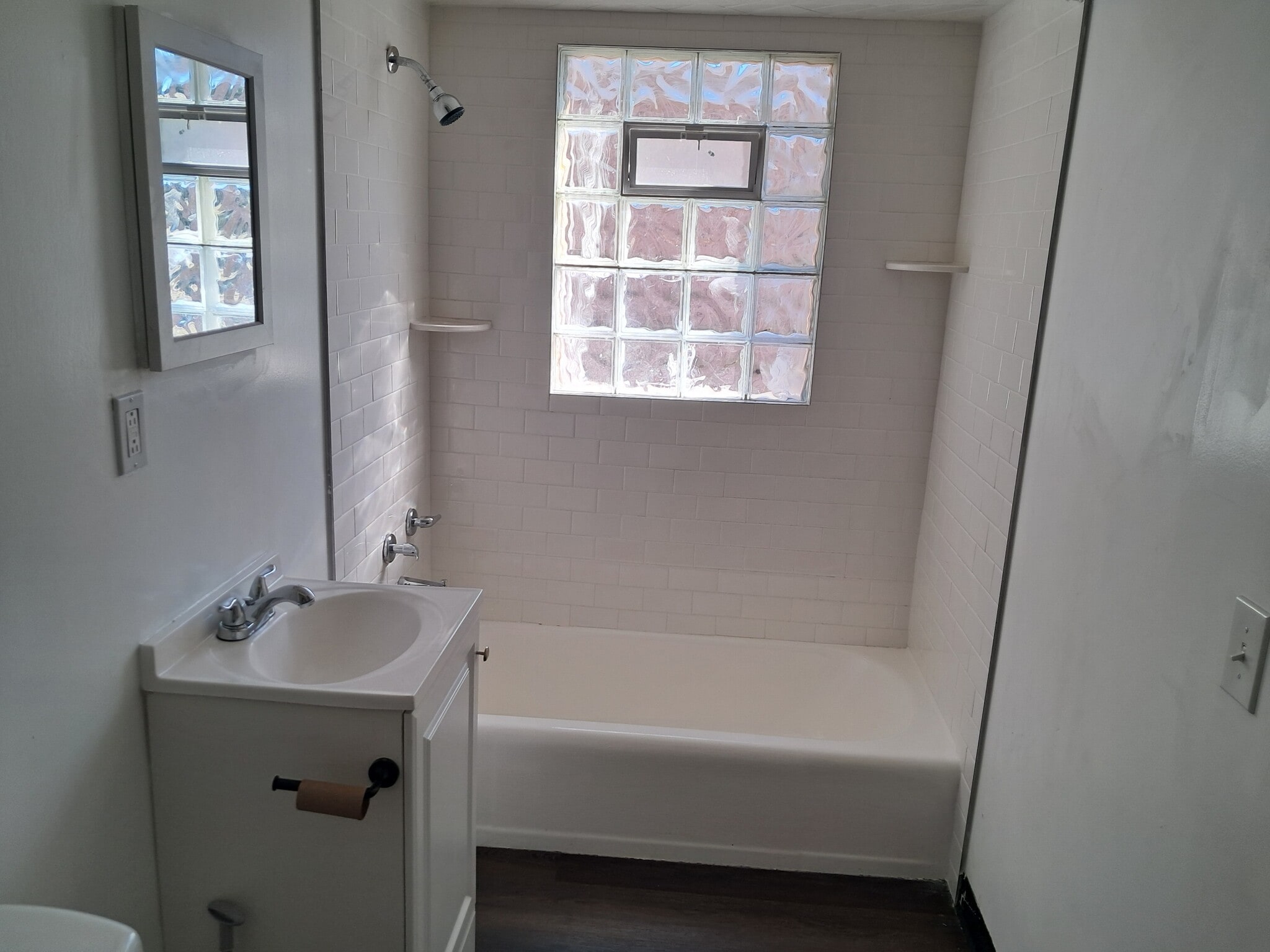 Bathroom - 1727 Lincoln St