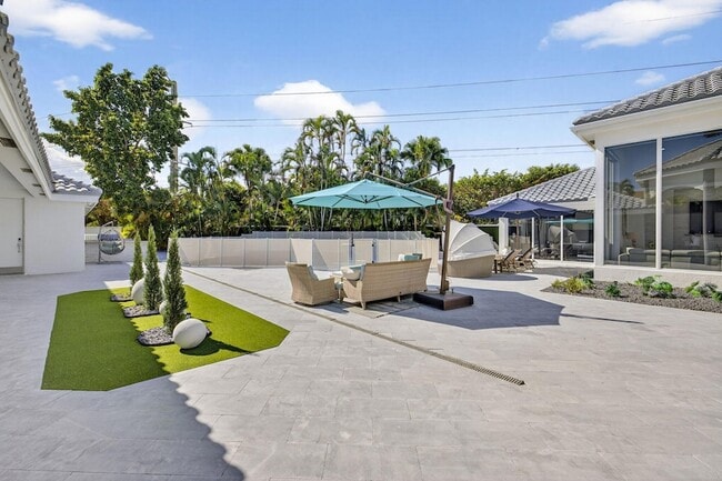 Building Photo - 2673 NW 64th Blvd