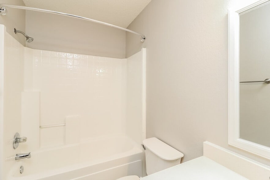 Building Photo - 5616 Colebrook Trail