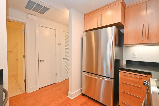 Building Photo - COMING SOON $2,650- CUTEST CONDO IN DOWNTO...