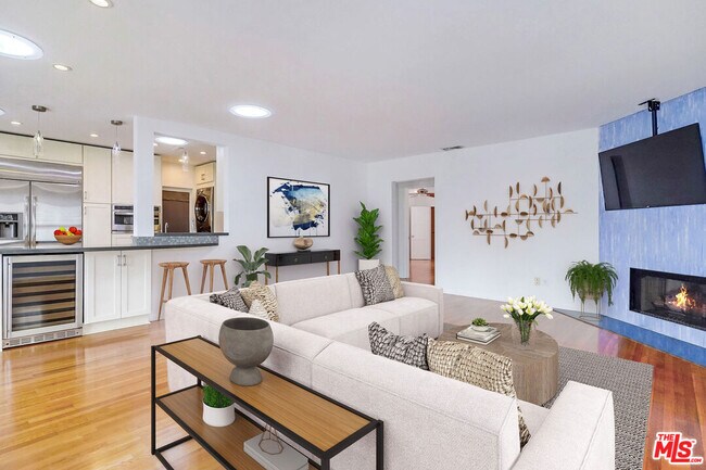 Building Photo - 8404 Holy Cross Pl