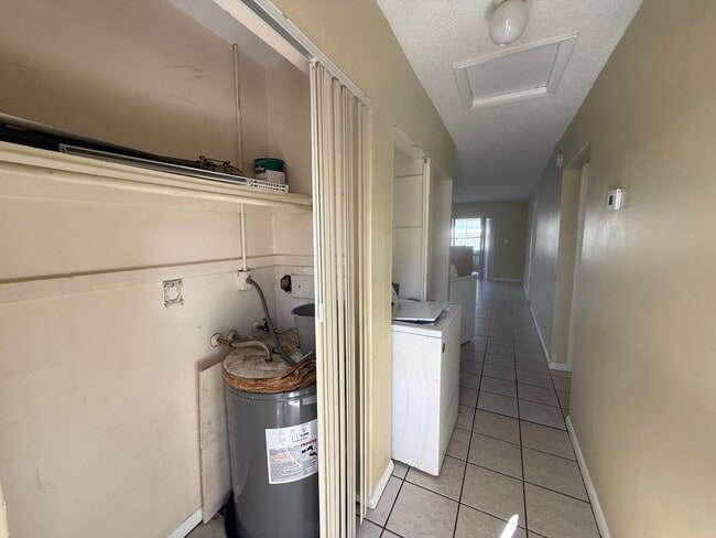 Primary Photo - 1516-1543 43rd Ave