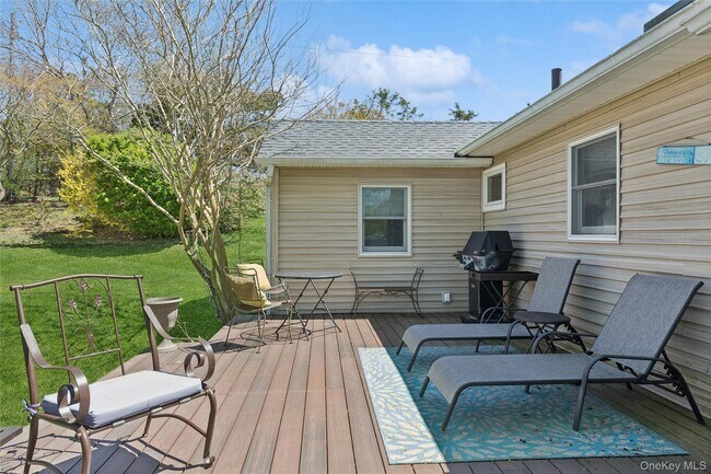 Building Photo - 1600 Captain Kidd Dr