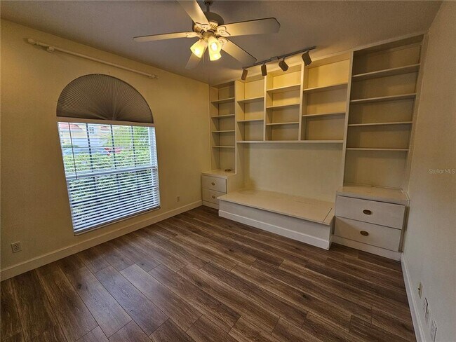 Building Photo - 6279 Sturbridge Ct