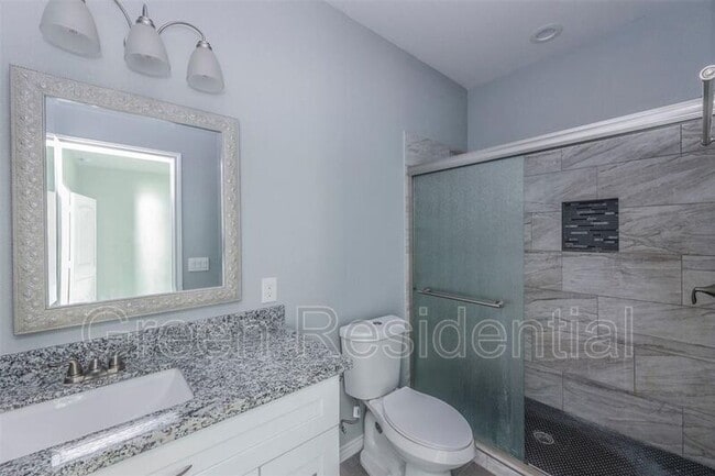 Building Photo - 16948 W Ivanhoe St