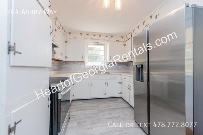 Building Photo - 204 Ashby Way