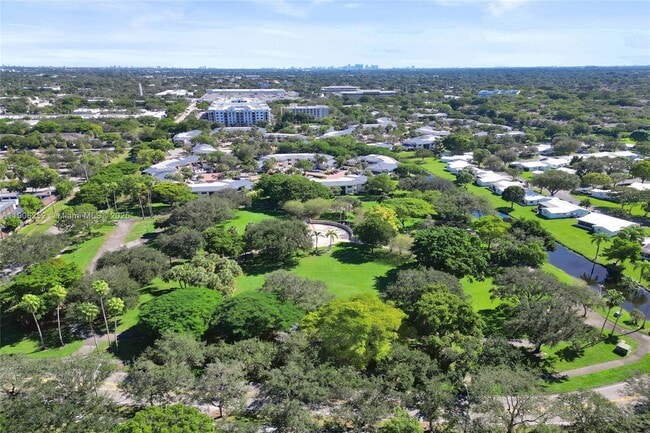 Building Photo - 8137 NW 17th Manor