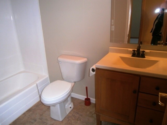 Building Photo - 7688 Dunmore Rd