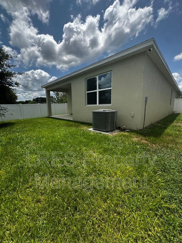 Building Photo - 3130 Amaranth St