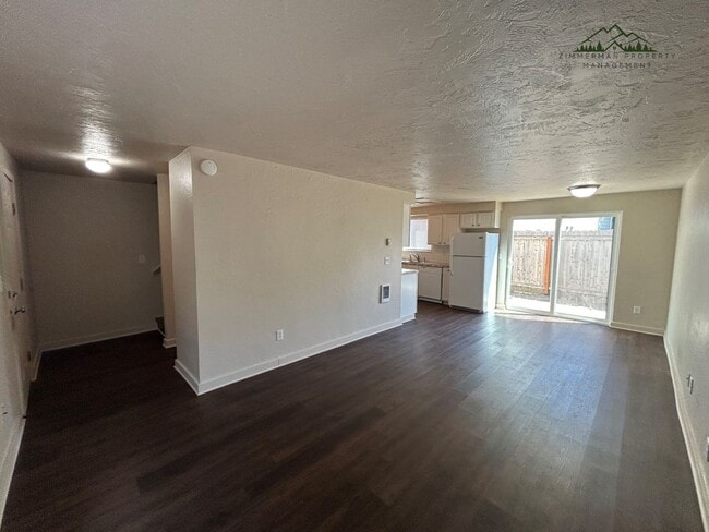 Building Photo - 953-955 N Cloverleaf Lp.