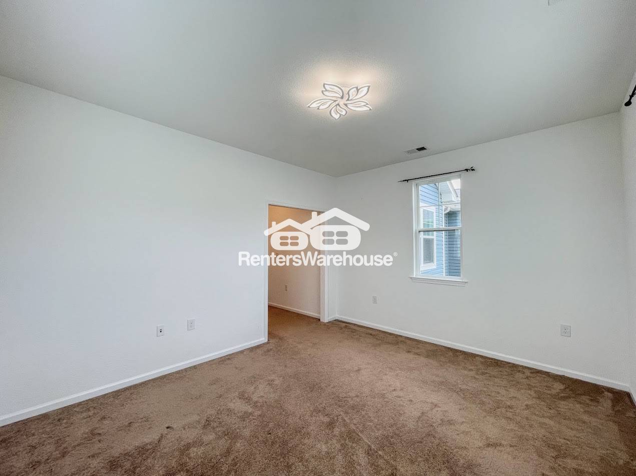 Building Photo - 1713 Dresdon Ln