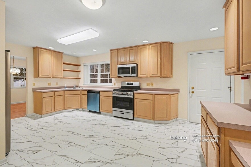 Building Photo - 1 Sanctuary Dr