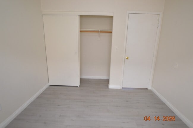 Building Photo - 9330 Cool Creek Ave