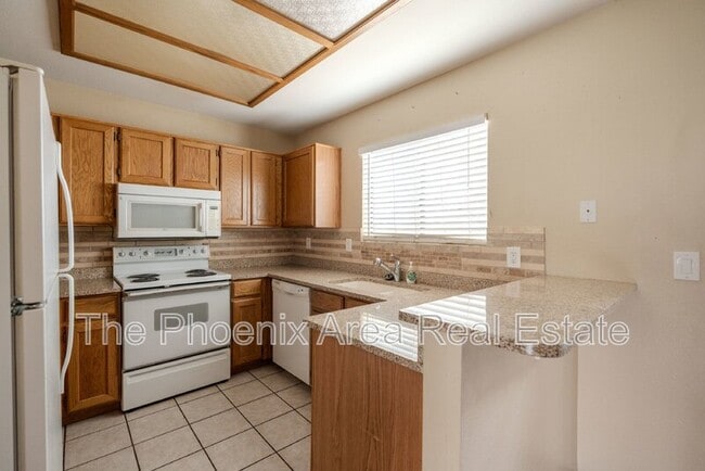 Building Photo - 2985 N Oregon St