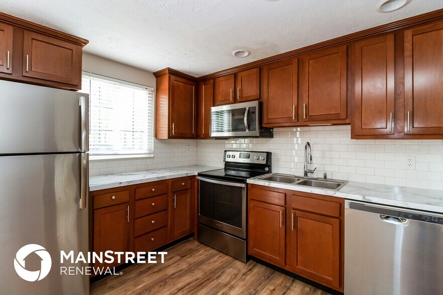 Building Photo - 4504 Lunenburg Dr