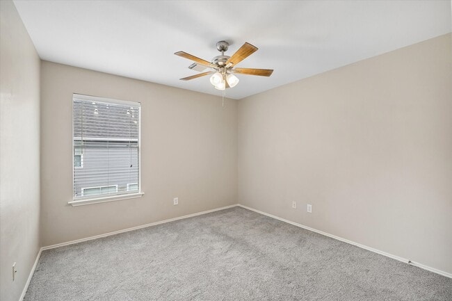 Building Photo - 39 Butterfly Branch Pl