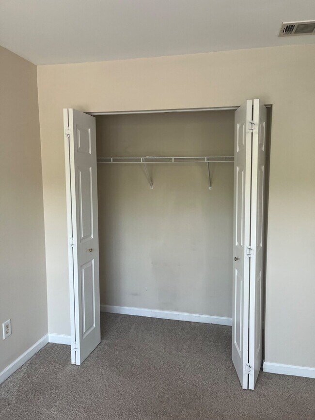 Building Photo - "Charming 3-Bed Home on Kemberton Court: Spacious Living with 2.5 Baths in Nolensville!" Communit...